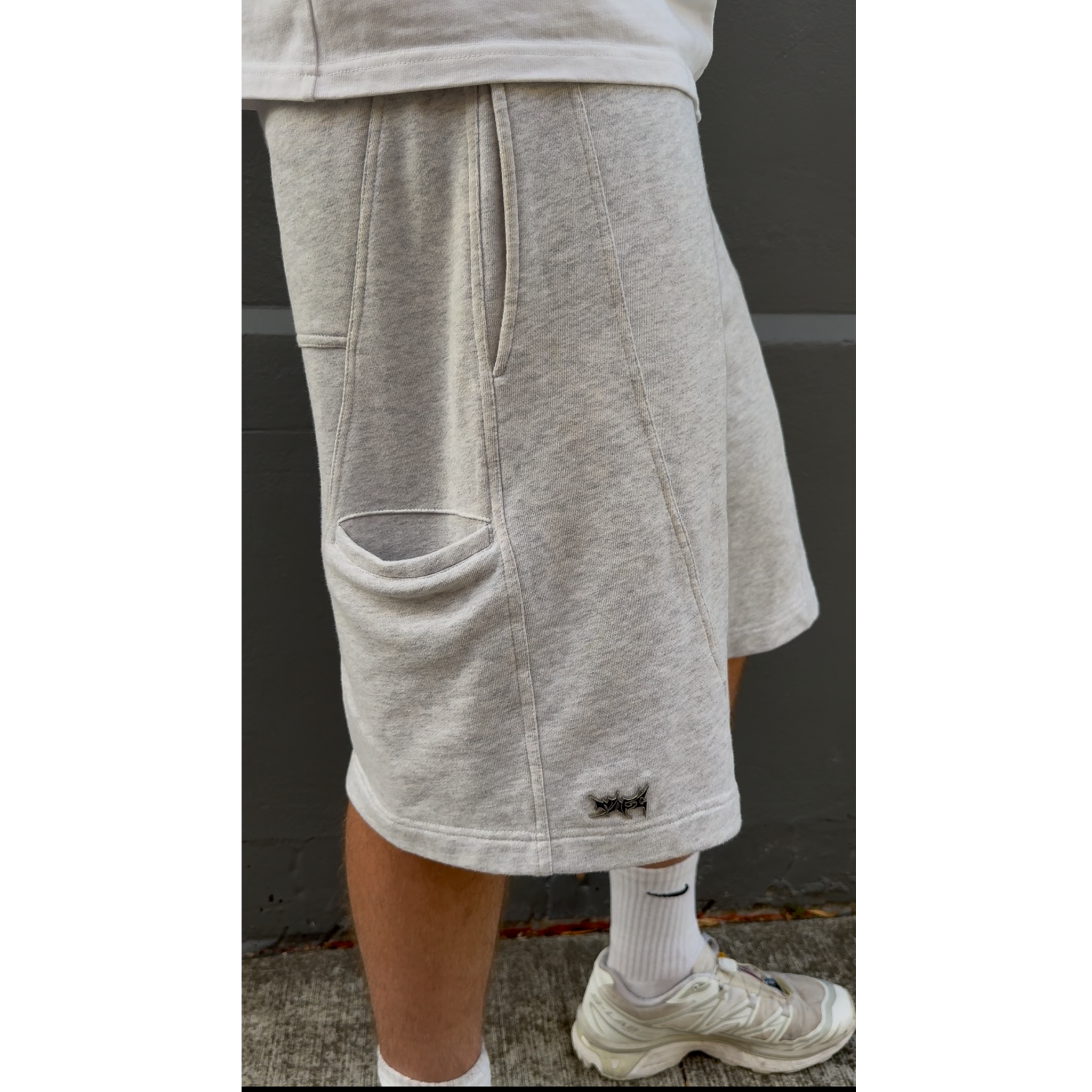 Grise Shorts